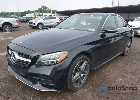 2021 Mercedes-Benz C 300 4Matic z USA, uszkodzony, nr VIN W1KWF8EB4MR651124